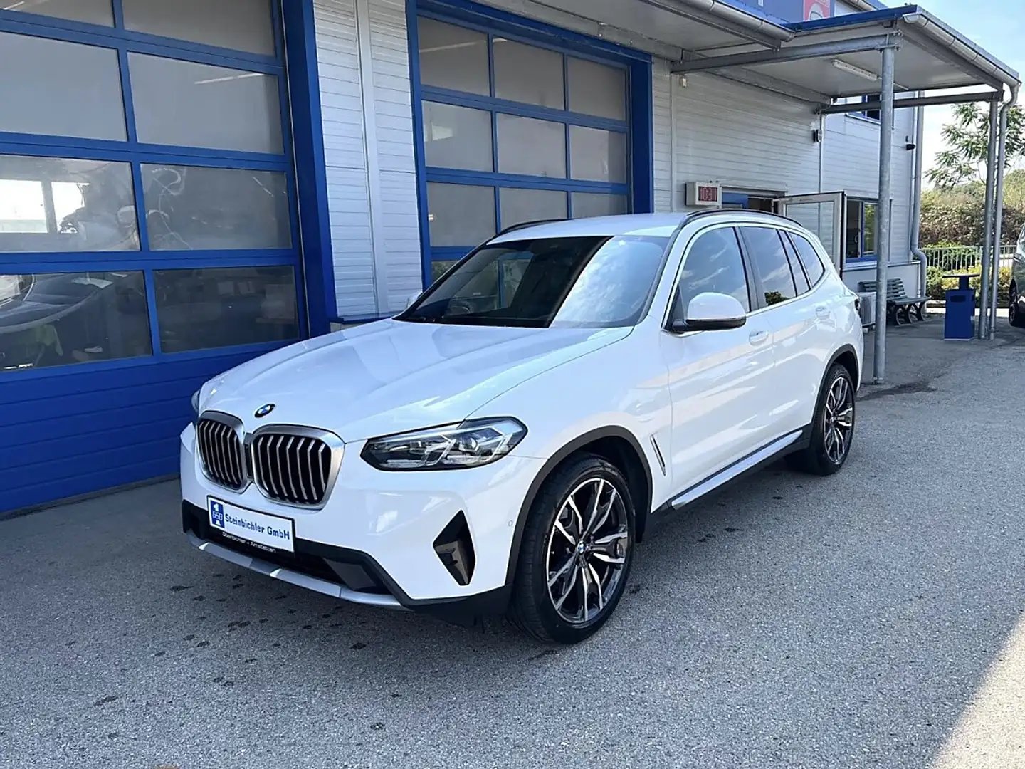 BMW X3 xDrive 20d 48V Aut.el.AHK,Headup,54.000km,… Weiß - 2