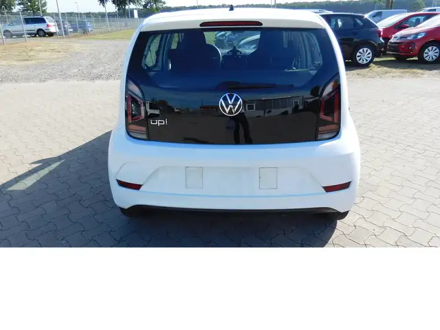 Volkswagen Up! view 4