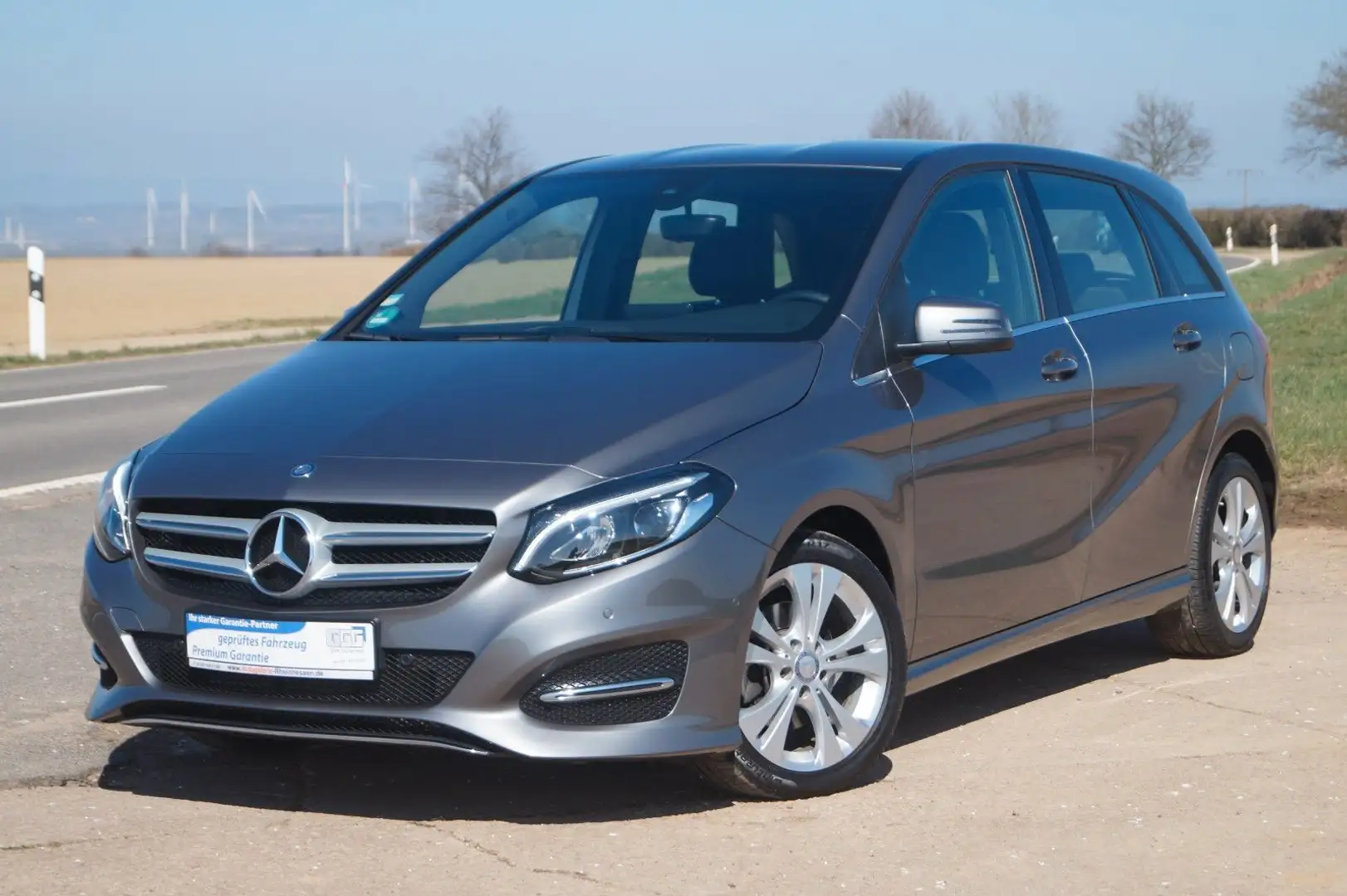 Mercedes-Benz B 180 Score +Automatik+Navi+Sitzh.+LED+ Šedá - 1