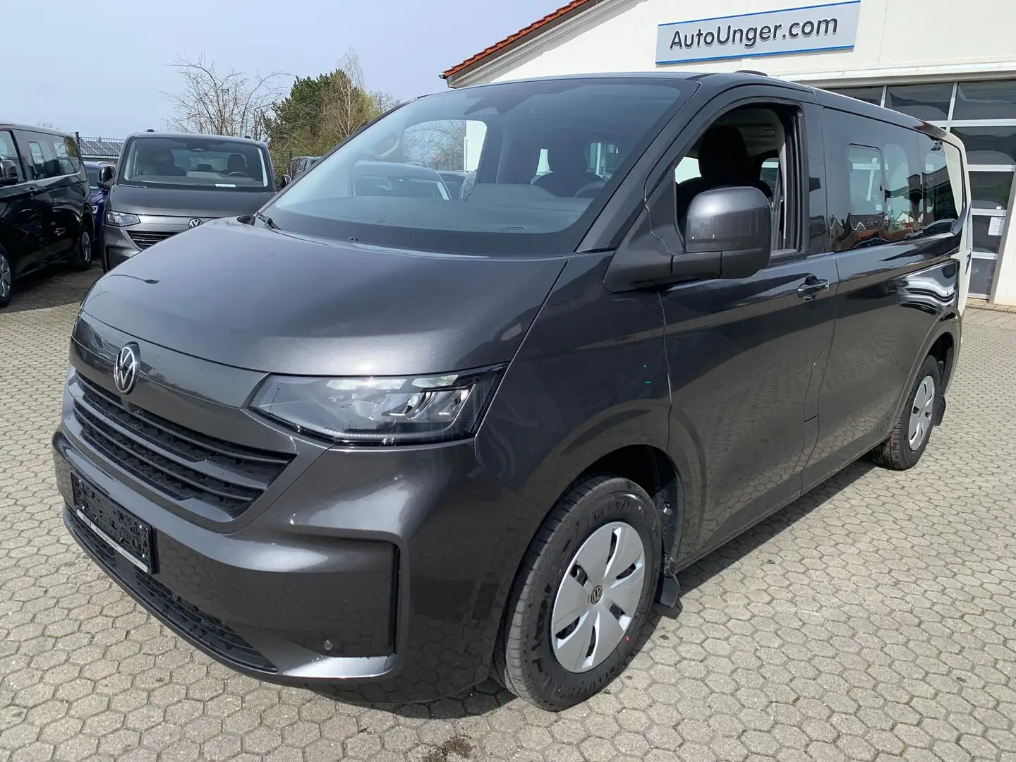 Volkswagen T7 Transporter Kasten Plus Mixto kurz KR 5-Sitzer APP Tempomat Gris - 1
