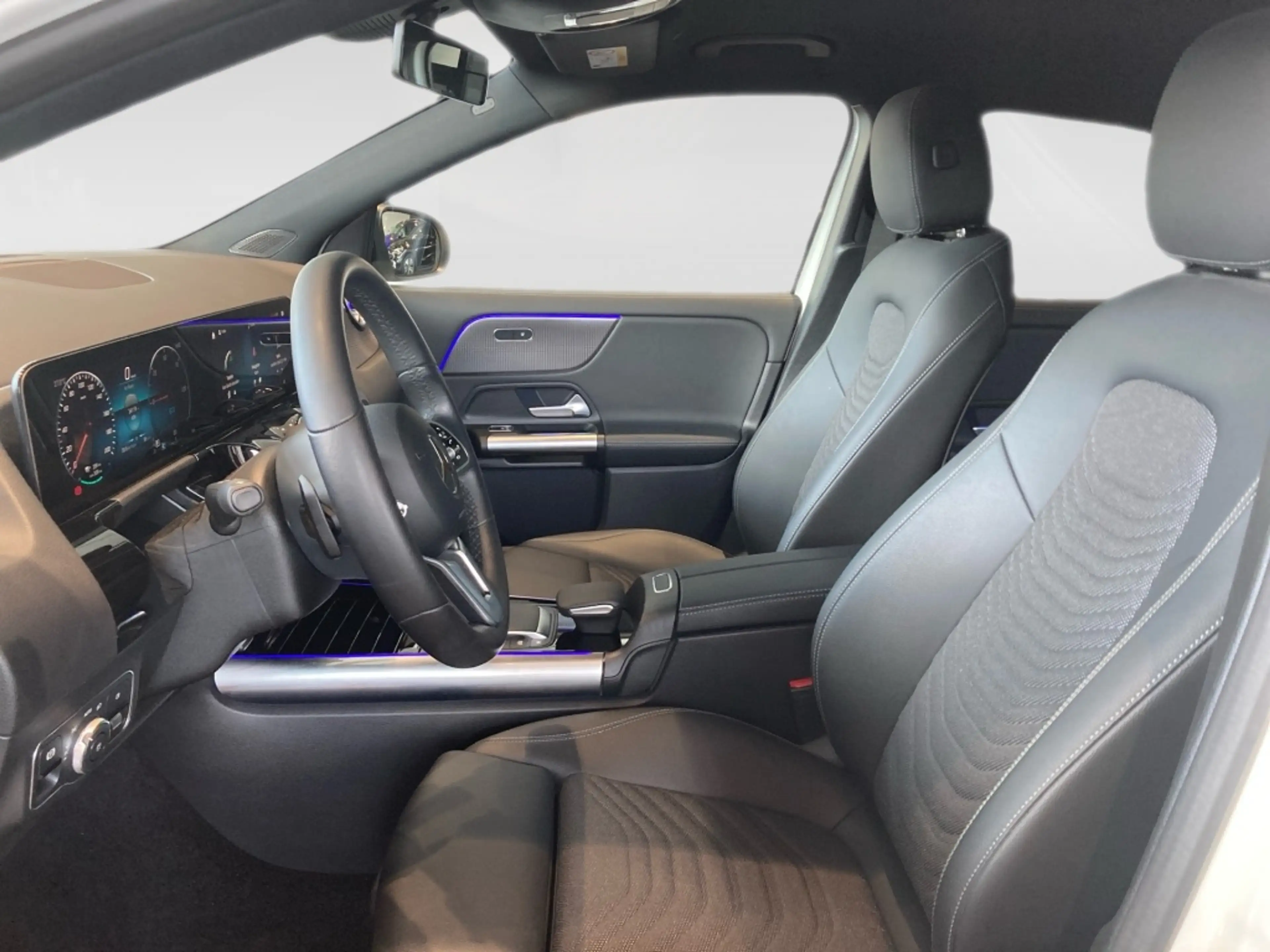 Mercedes-Benz EQA 300 4M Progressive+Night+MBUX+Navi-P+LED+Kam — photo 11