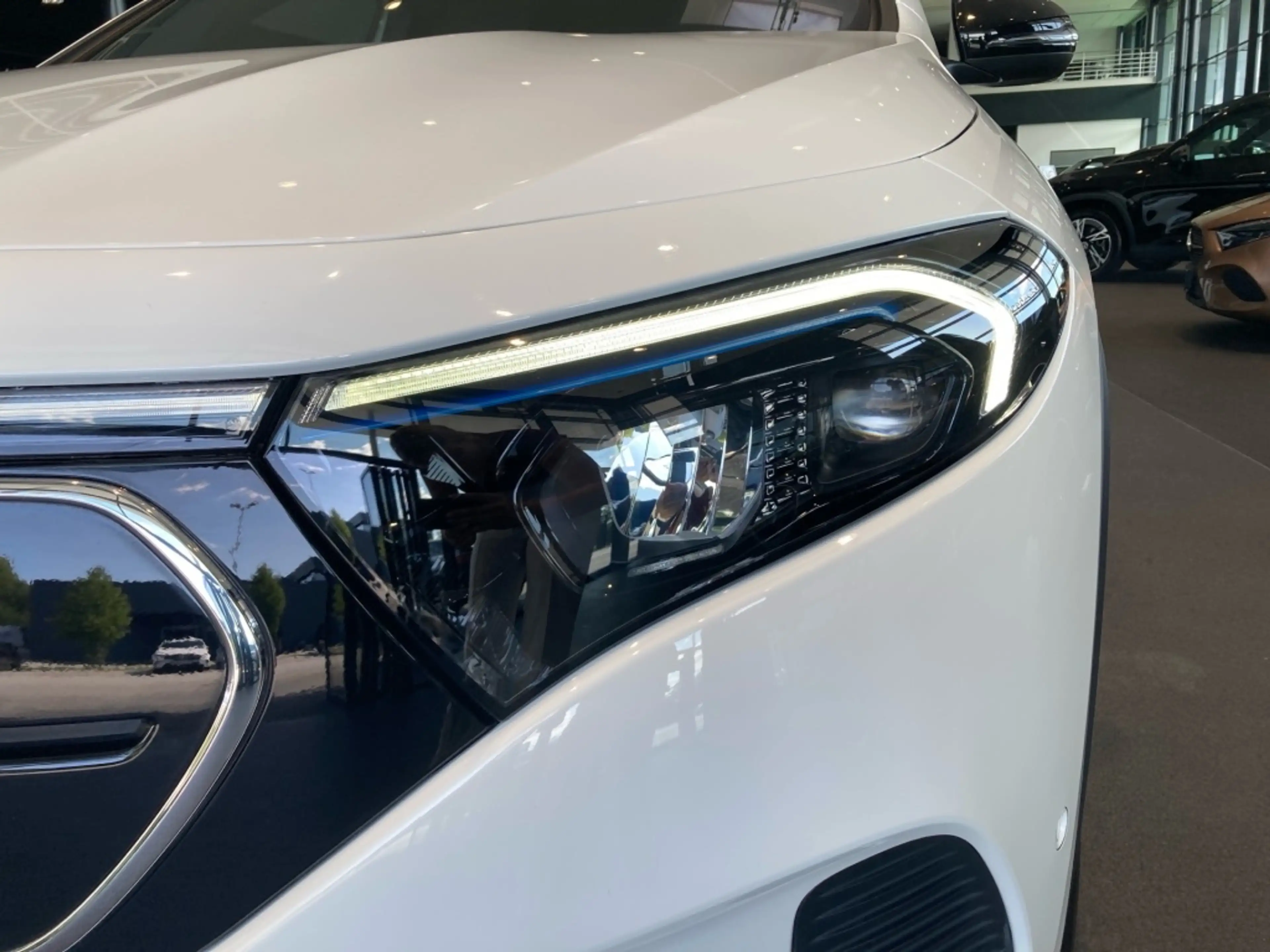 Mercedes-Benz EQA 300 4M Progressive+Night+MBUX+Navi-P+LED+Kam — photo 15
