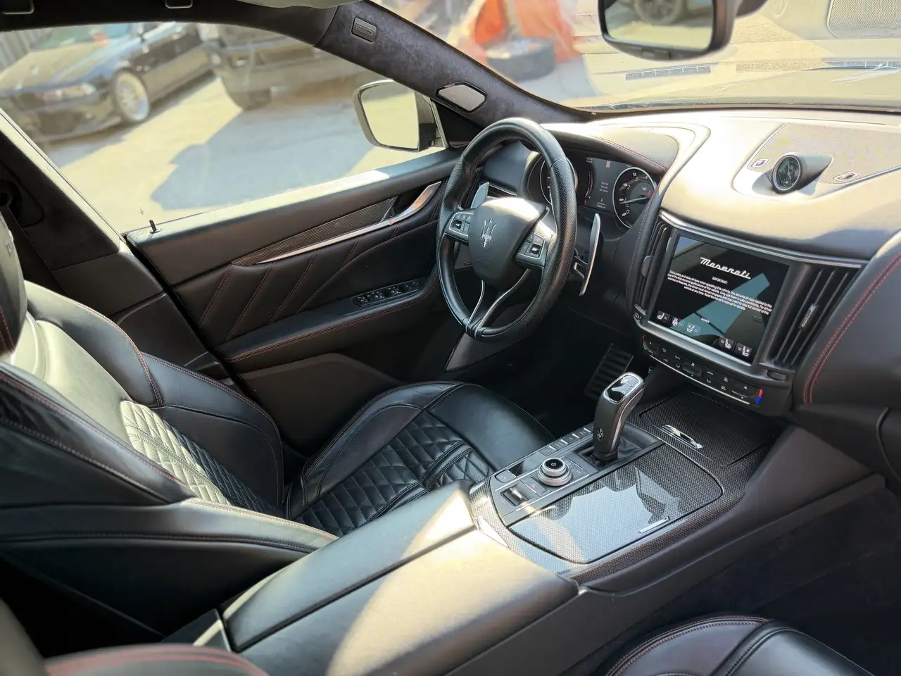 Maserati Levante снимка Maserati Levante