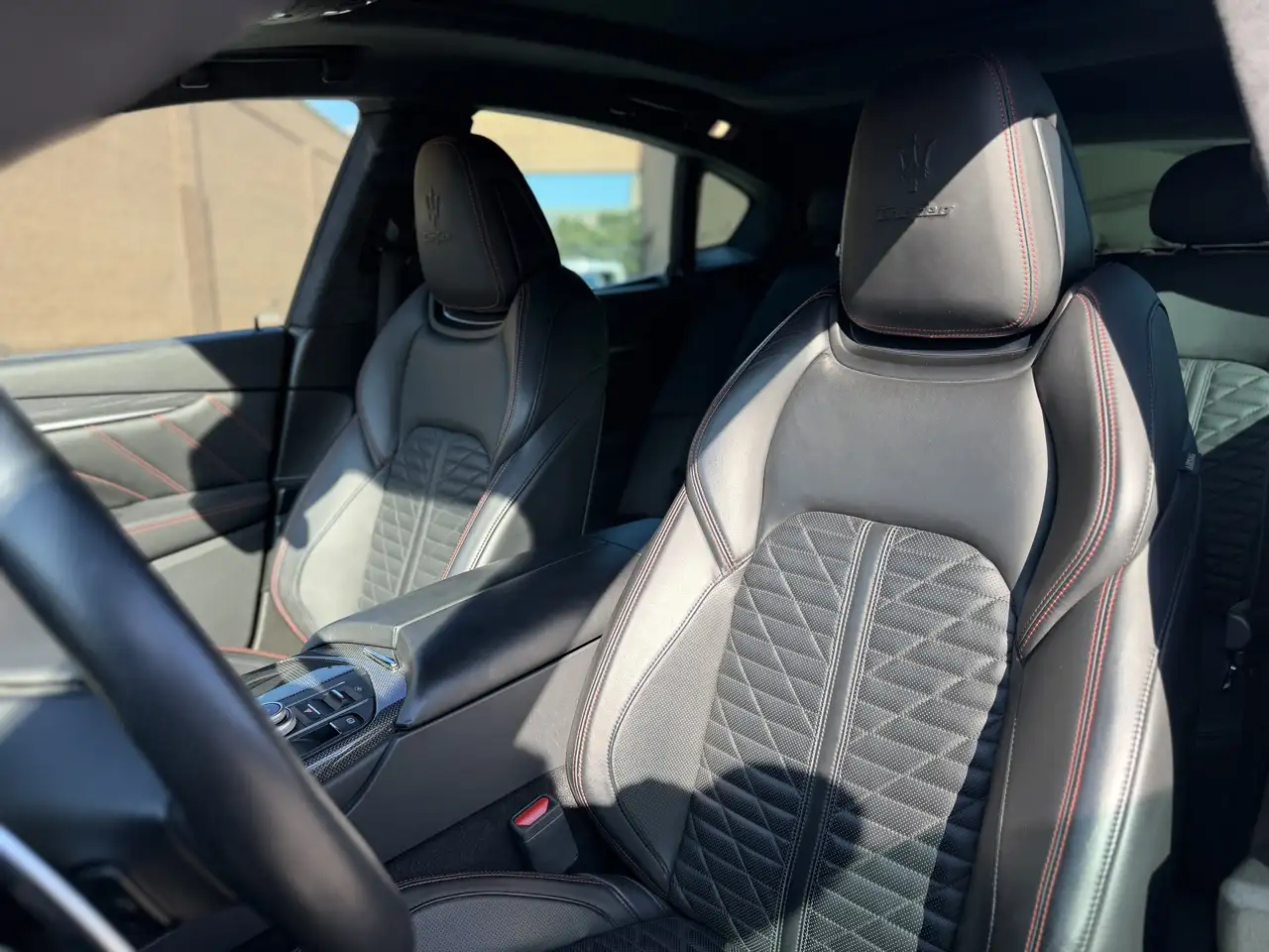 Maserati Levante снимка Maserati Levante