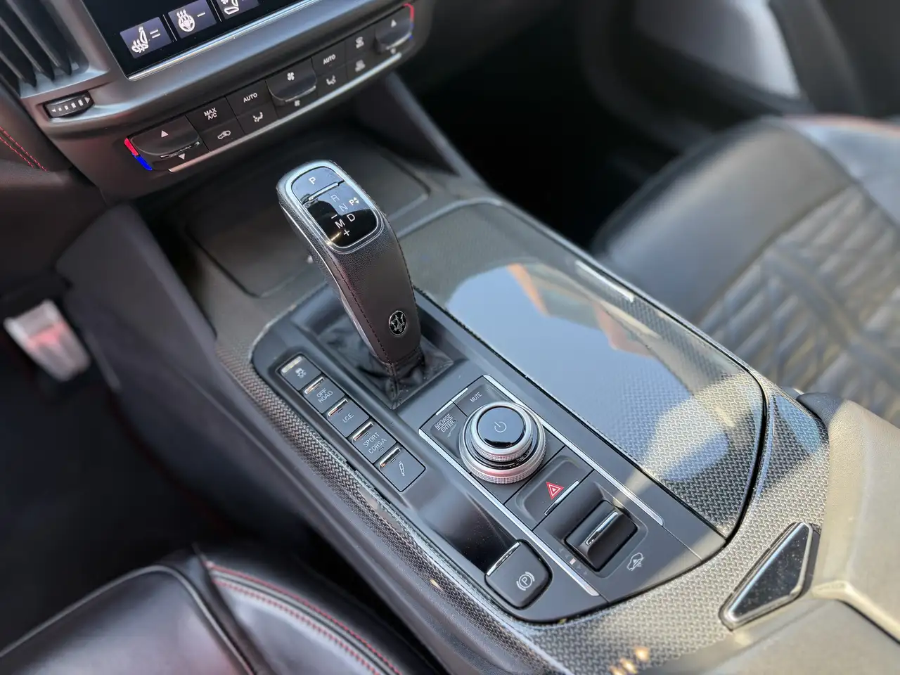 Maserati Levante снимка Maserati Levante