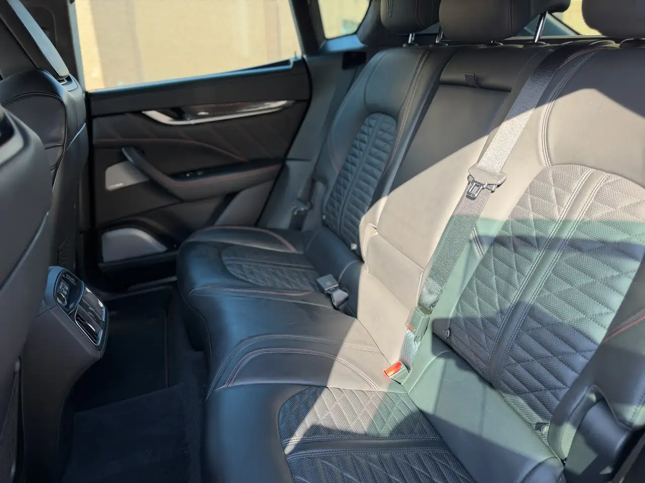 Maserati Levante снимка Maserati Levante