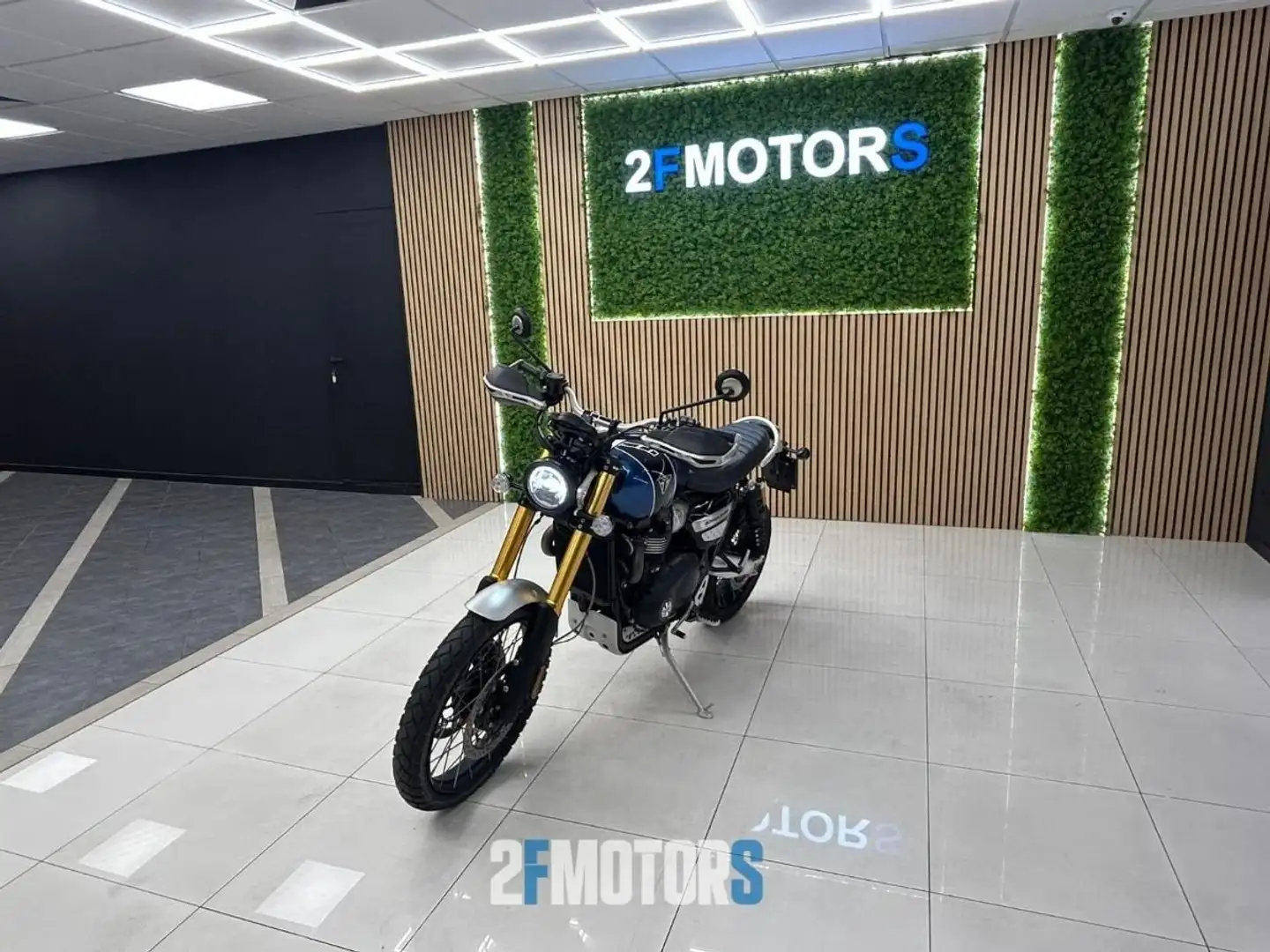 Triumph Scrambler 1200 XE ABS MY 21 Bleu - 2