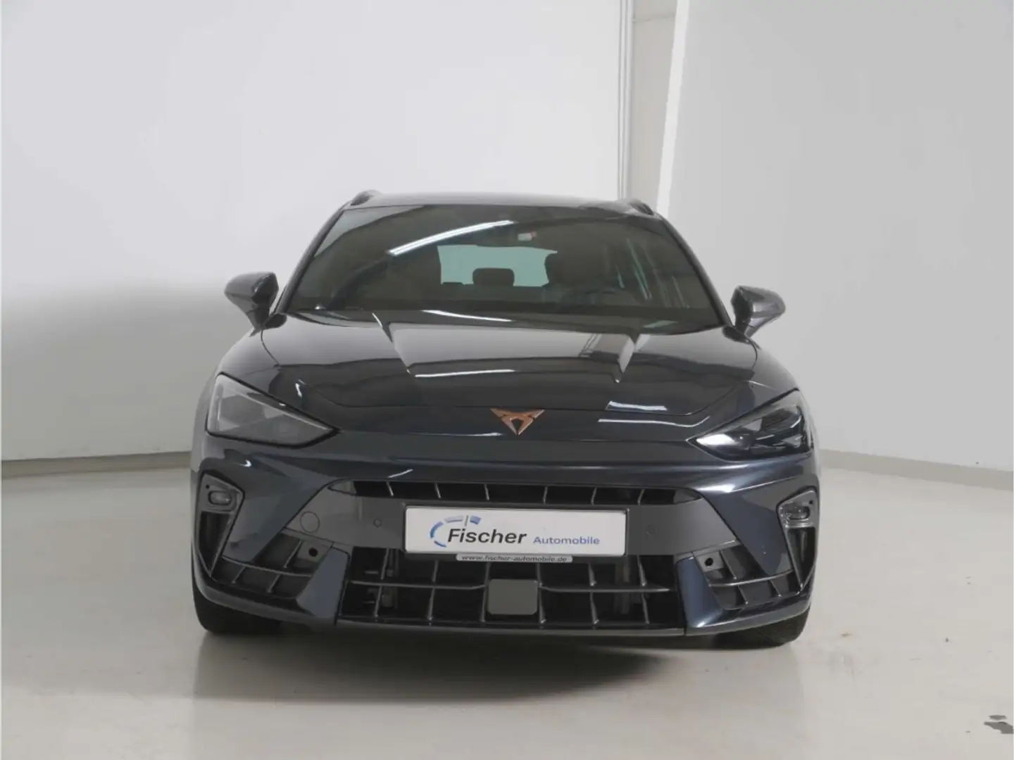 CUPRA Leon Sportstourer 1.5 eTSI Grau - 2