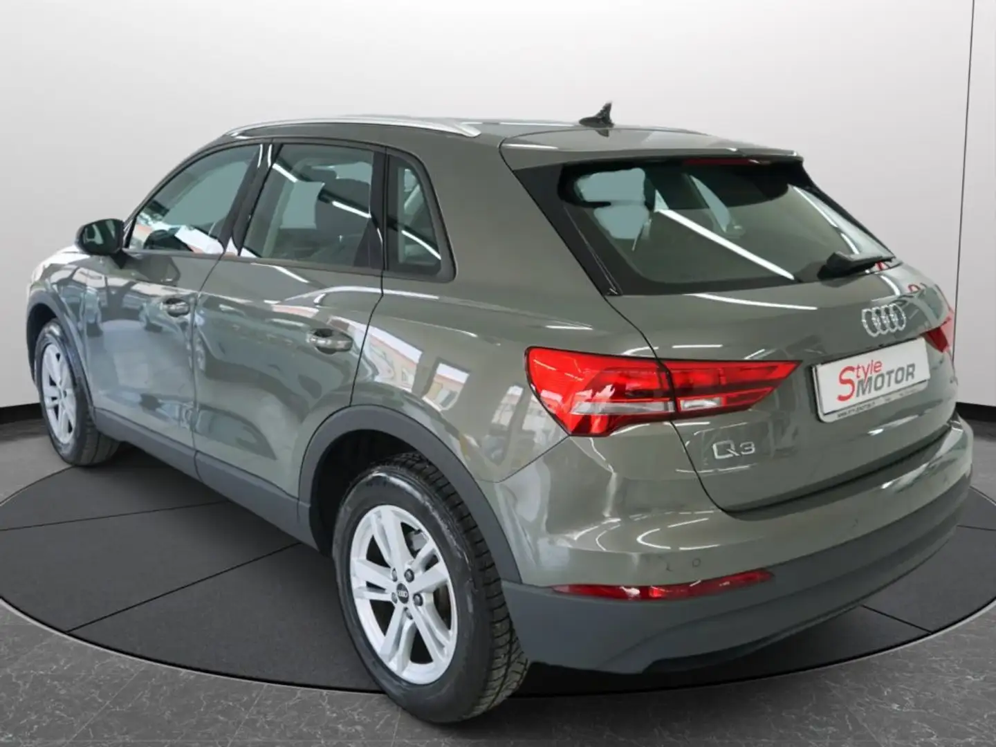 Audi Q3 35 TDI quattro S tronic Business Uff Tagliandata Gris - 2