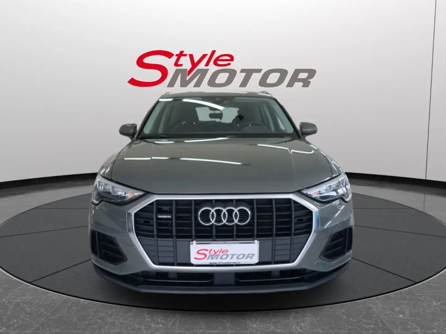 Audi Q3 35 TDI quattro S tronic Business Uff Tagliandata Gris - 1