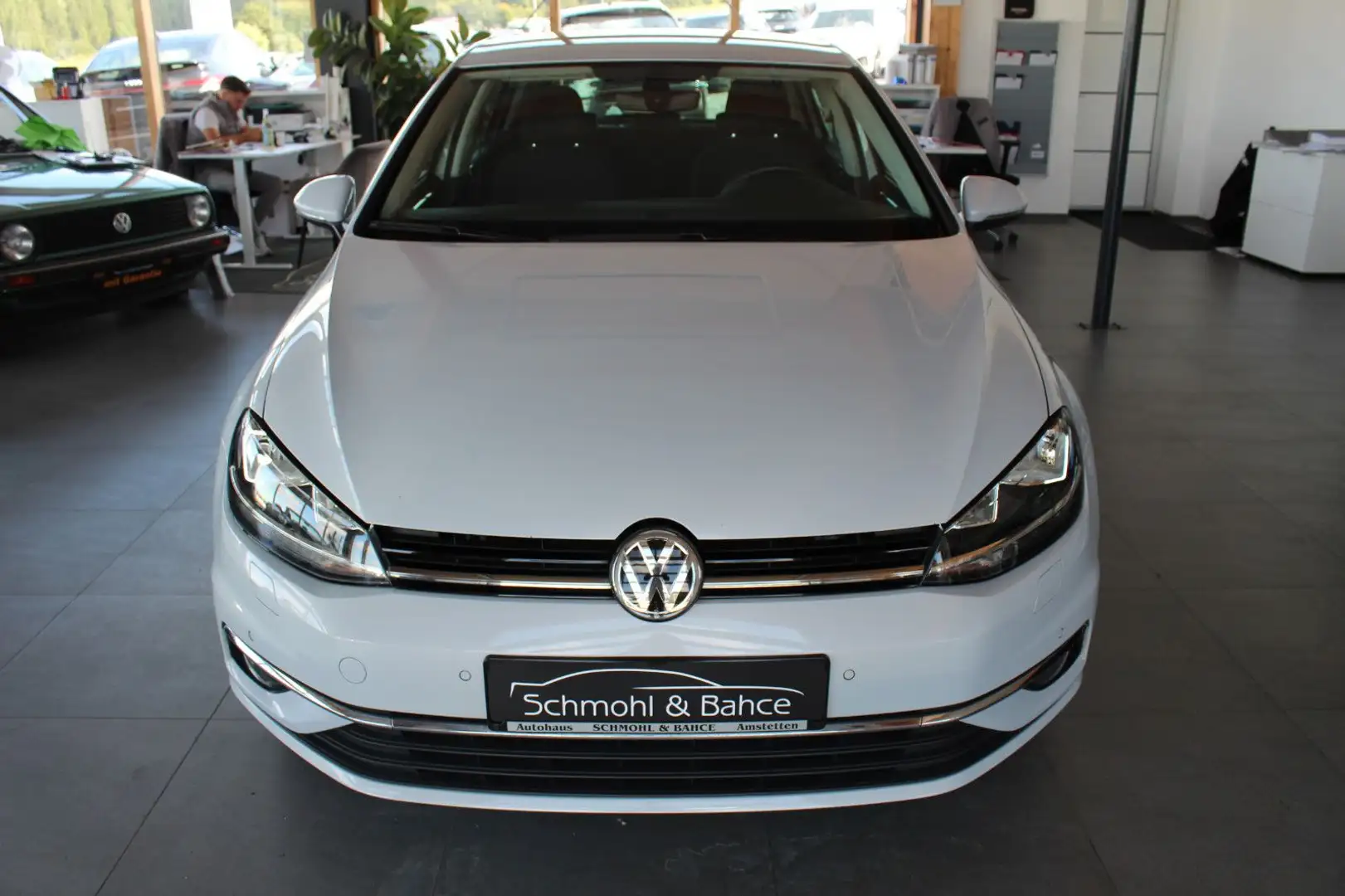 Volkswagen Golf VII Lim. 1.0 TSI DSG Sound Argent - 2