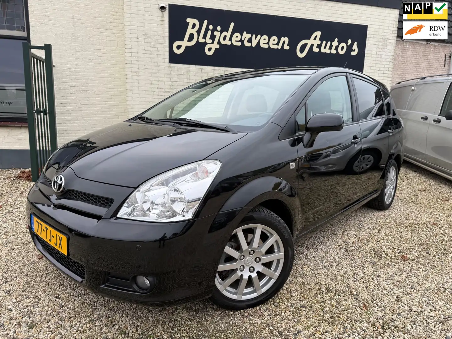 Toyota Verso 1.8 VVT-i Dynamic 1e Eigenaar | Clima | PDC | Trek Zwart - 1