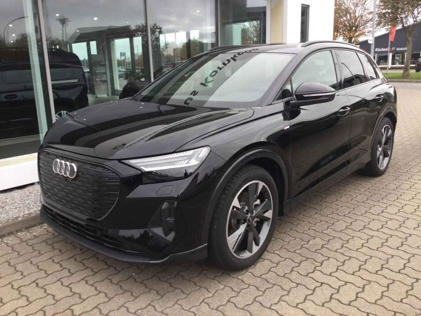 Audi Q4 e-tron Q4 45 e-tron S-Line 77 kWh Optik KAM Bluetooth LED Zwart - 2