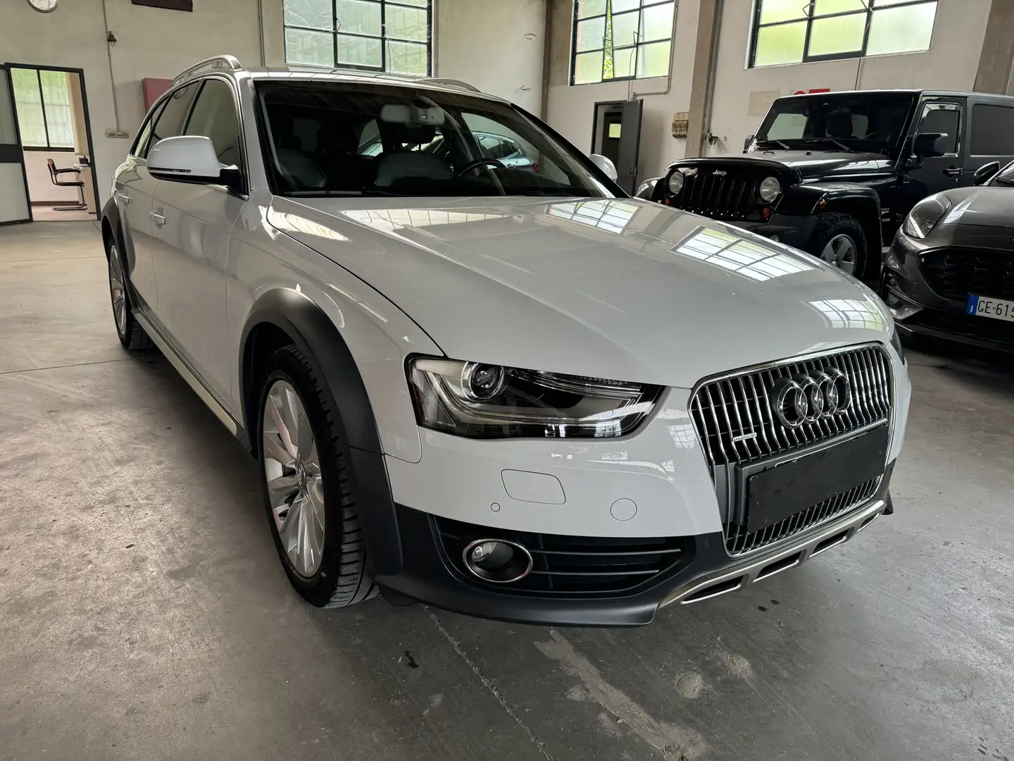 Audi A4 allroad 2.0 tdi Advanced s-tronic - 1