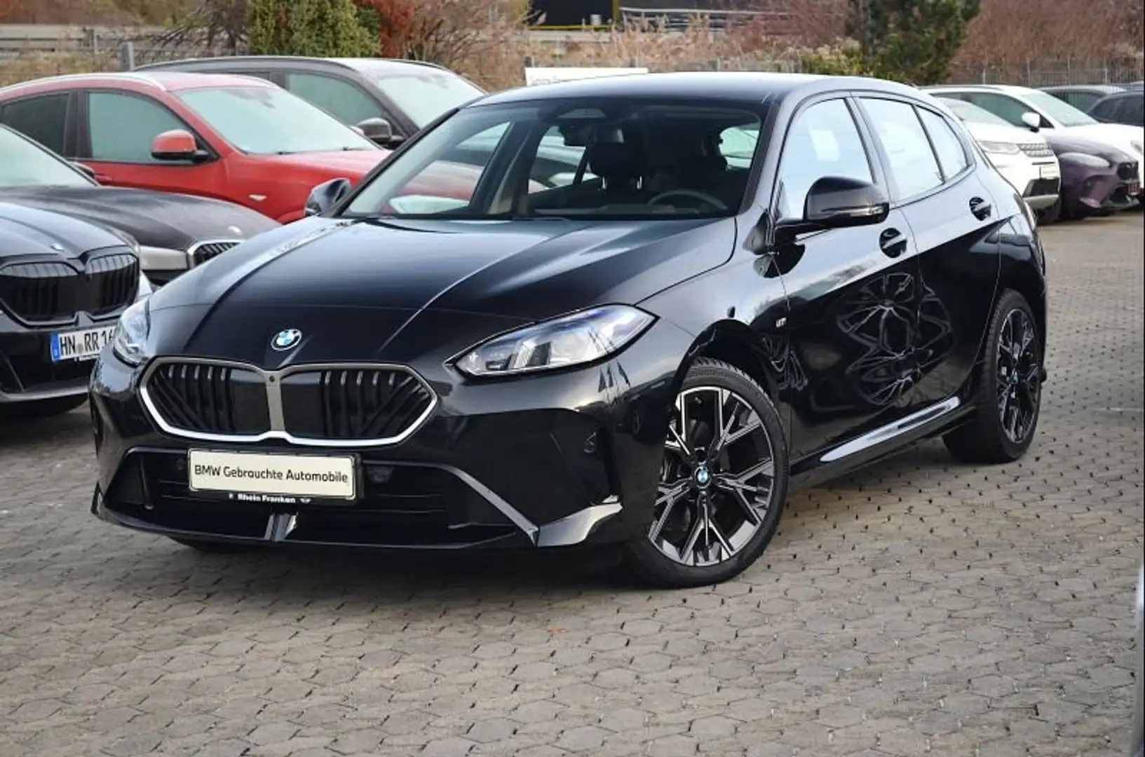 BMW 120 i M Sport Design LiveCptProf.Ad.LED.360°Kam Schwarz - 2