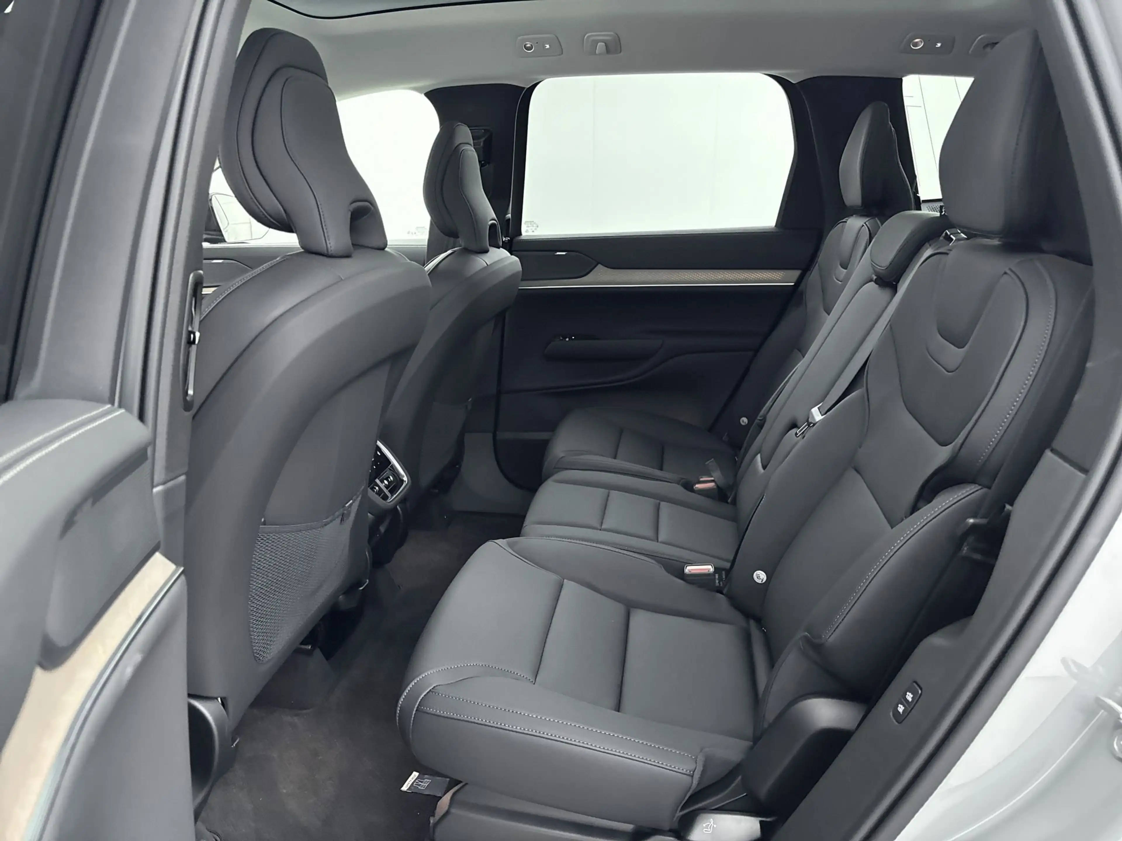 Volvo EX90 Ultra Twin Motor | Geventileerd Charcoal Interieur — photo 28