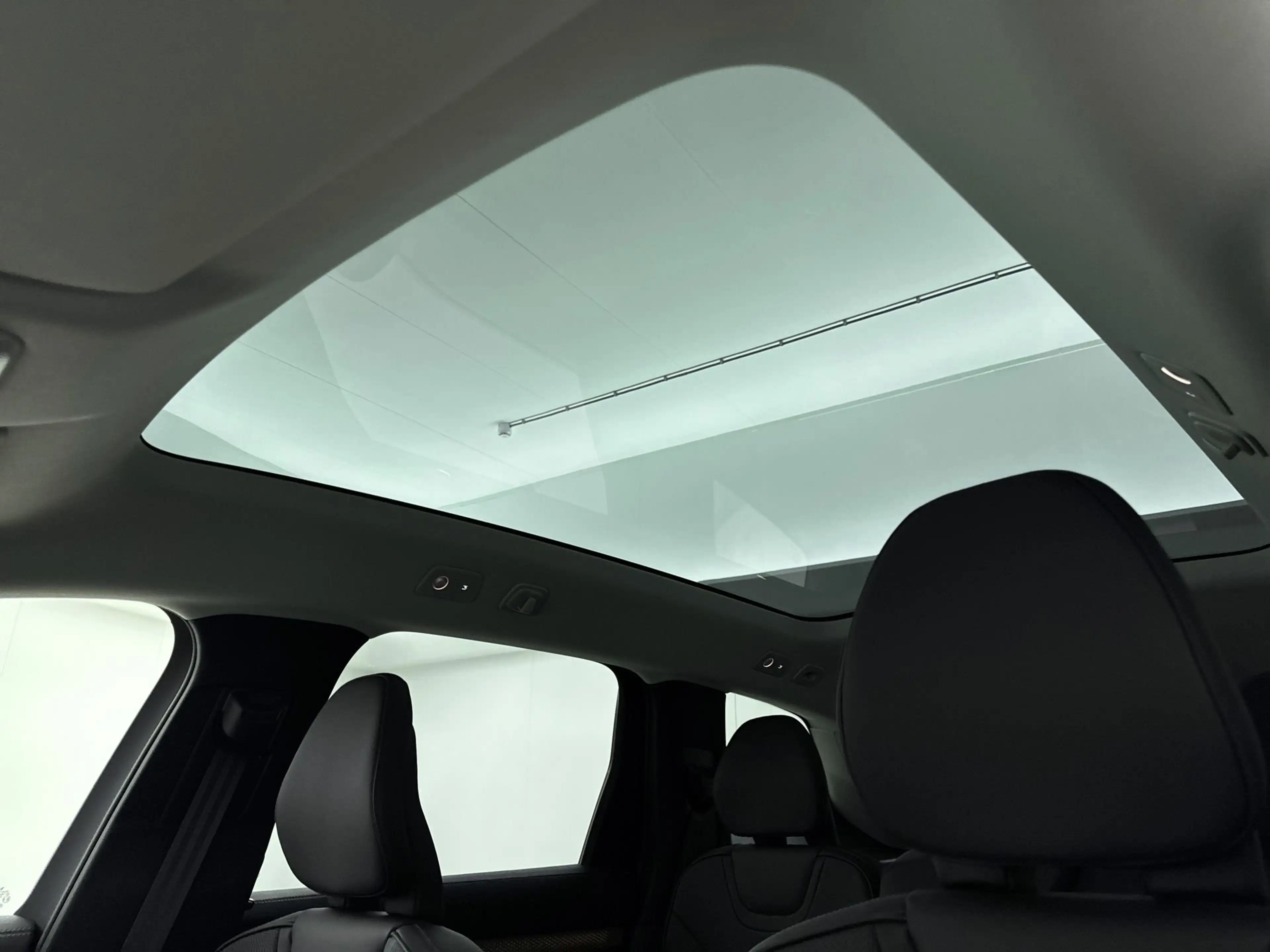 Volvo EX90 Ultra Twin Motor | Geventileerd Charcoal Interieur — photo 24