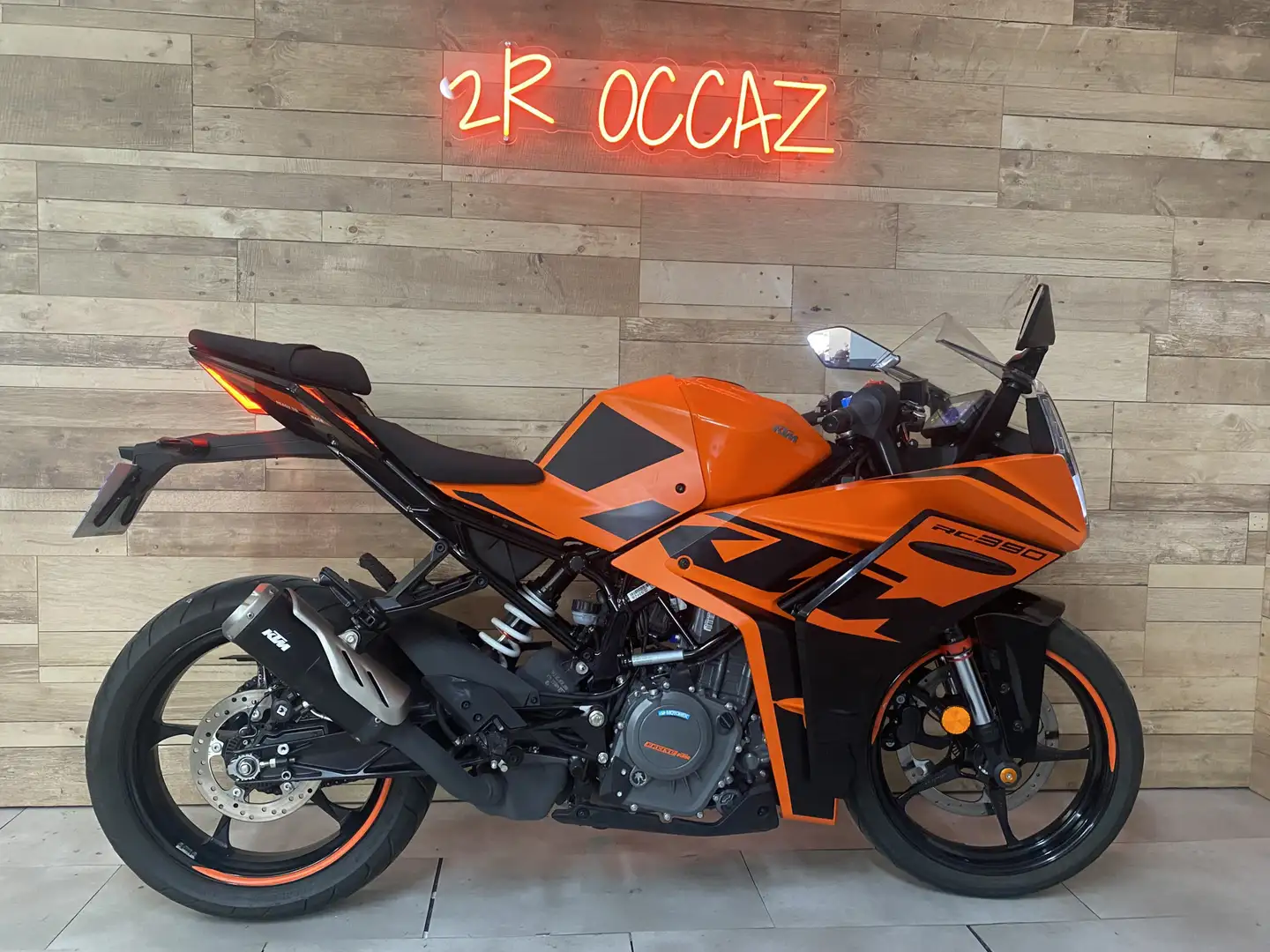 KTM RC 390 Orange - 1