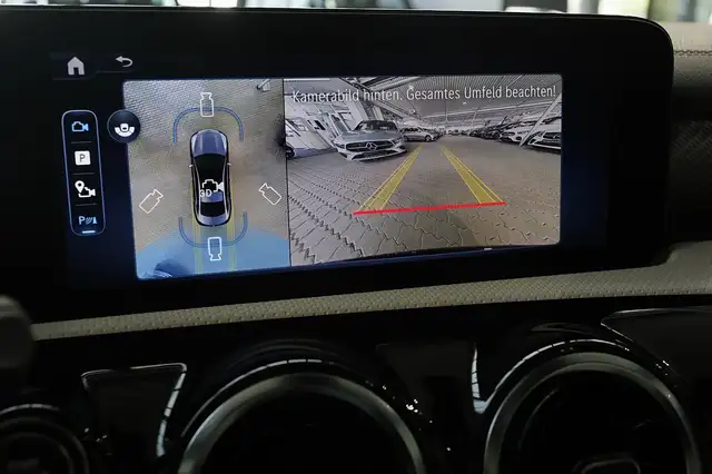 Mercedes-Benz Cla view 12