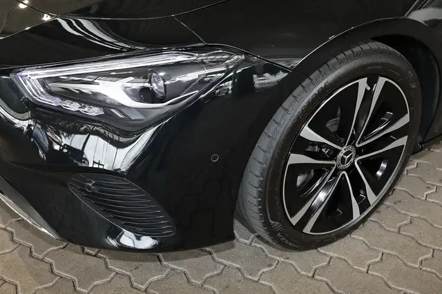 Mercedes-Benz Cla view 4
