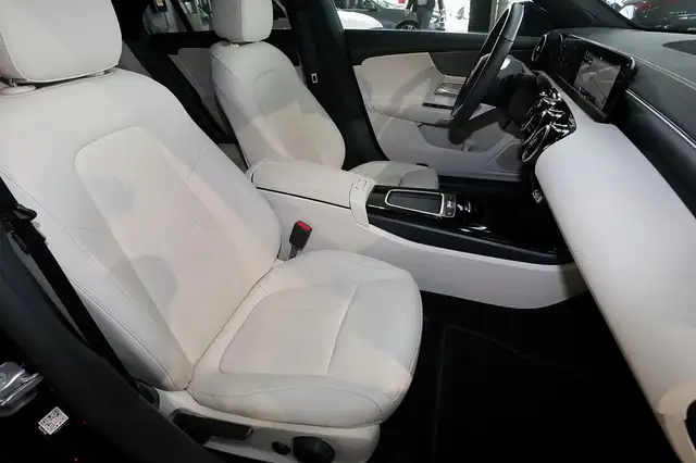 Mercedes-Benz Cla view 5