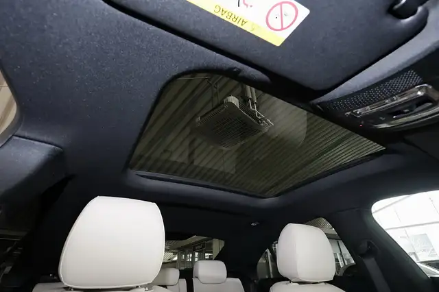 Mercedes-Benz Cla view 8