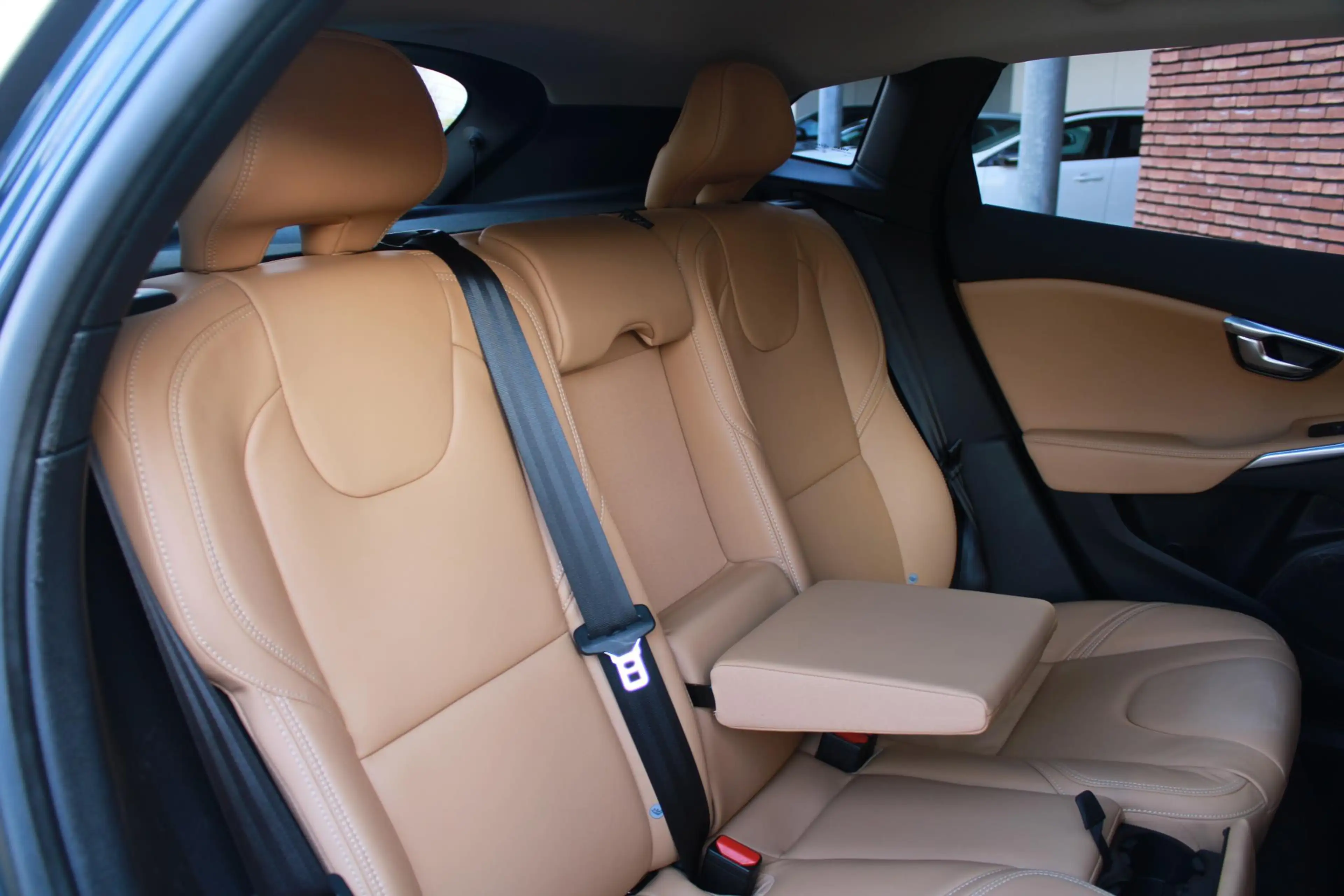 Volvo V40 Cross Country T3 Polar+ Luxury | Trekhaak | Panoramadak | Cruise — photo 6