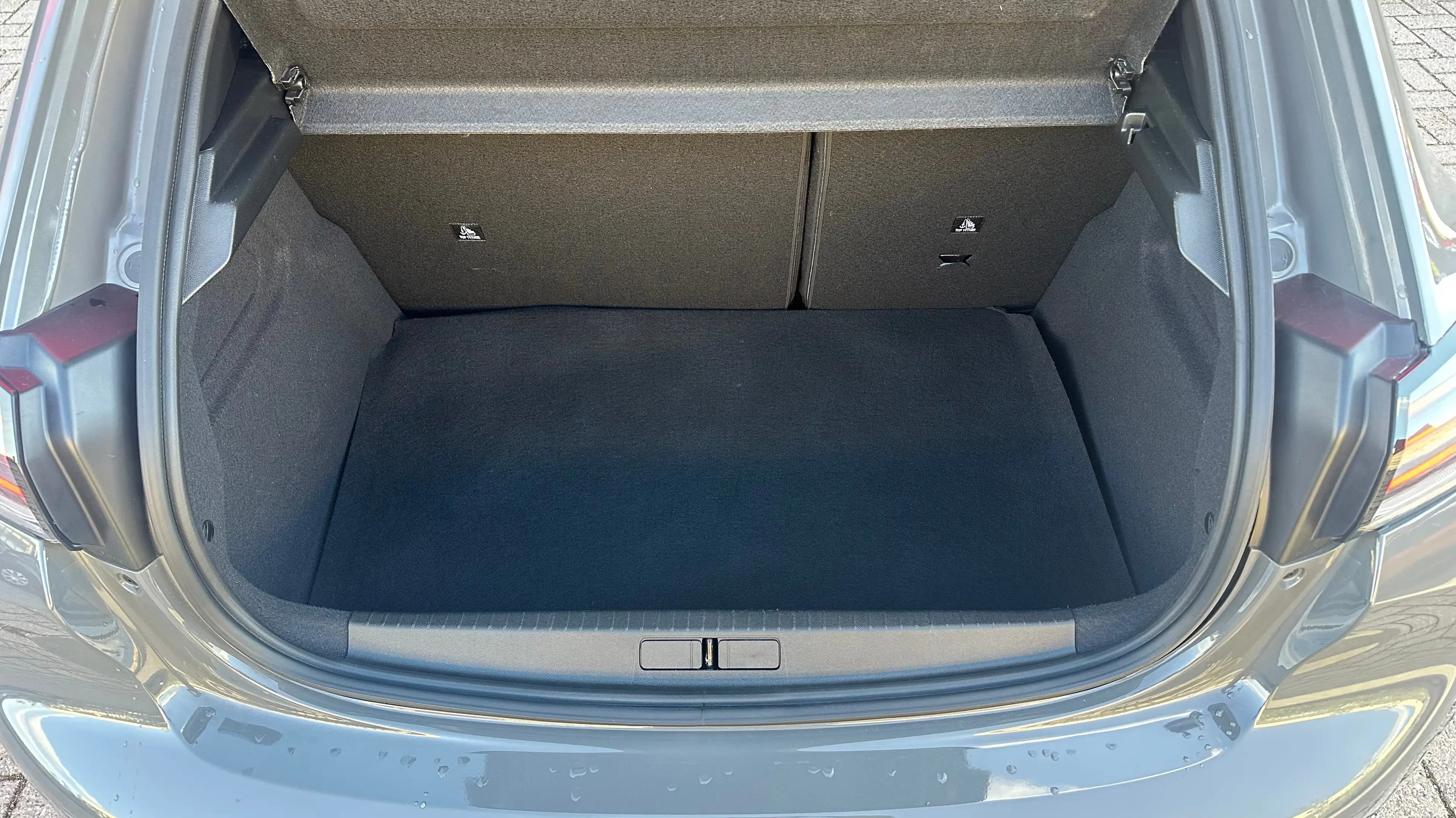 Peugeot 208 1.2 PureTech 100 Allure | Apple Carplay / Android — photo 11