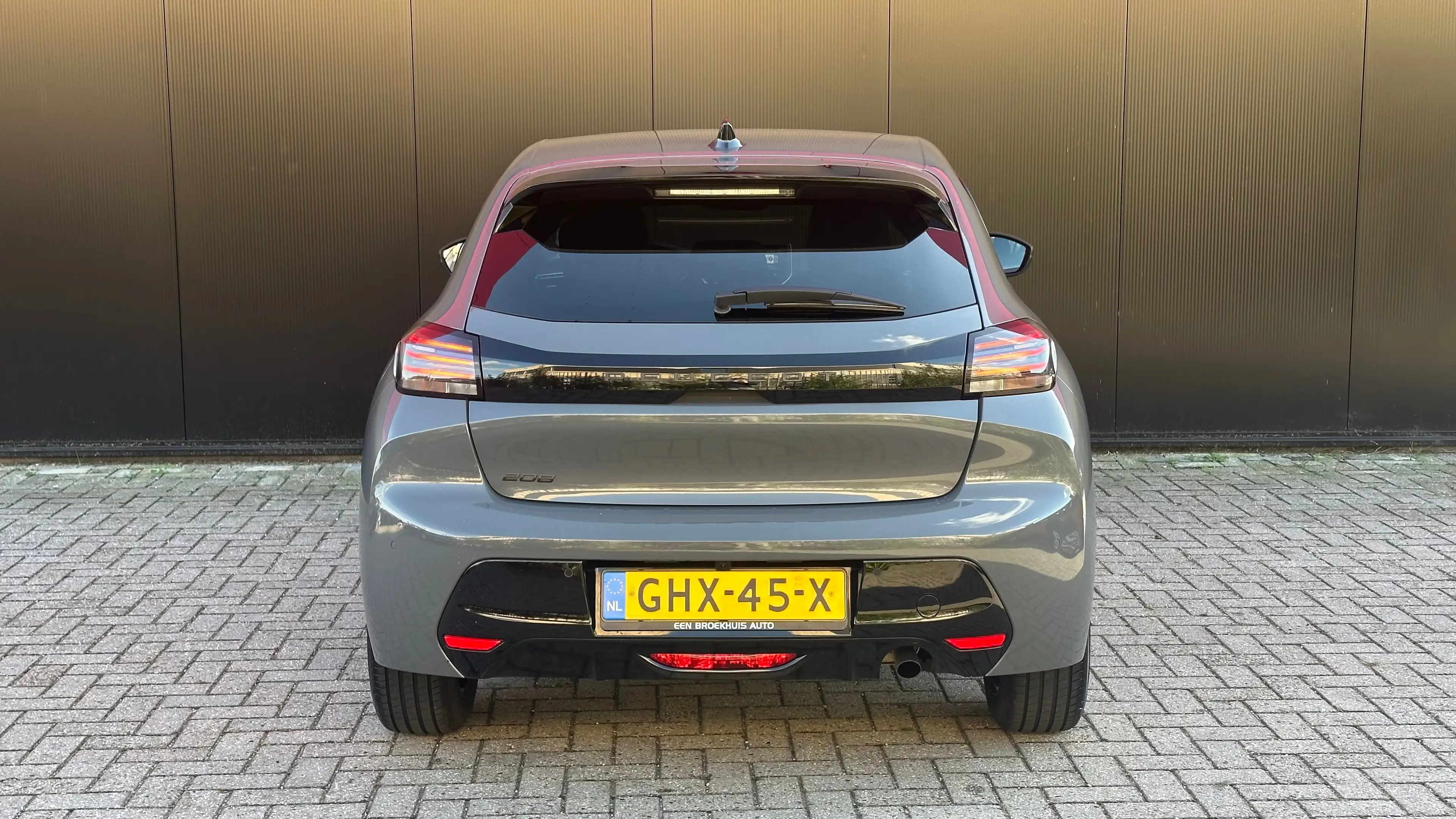 Peugeot 208 1.2 PureTech 100 Allure | Apple Carplay / Android — photo 10