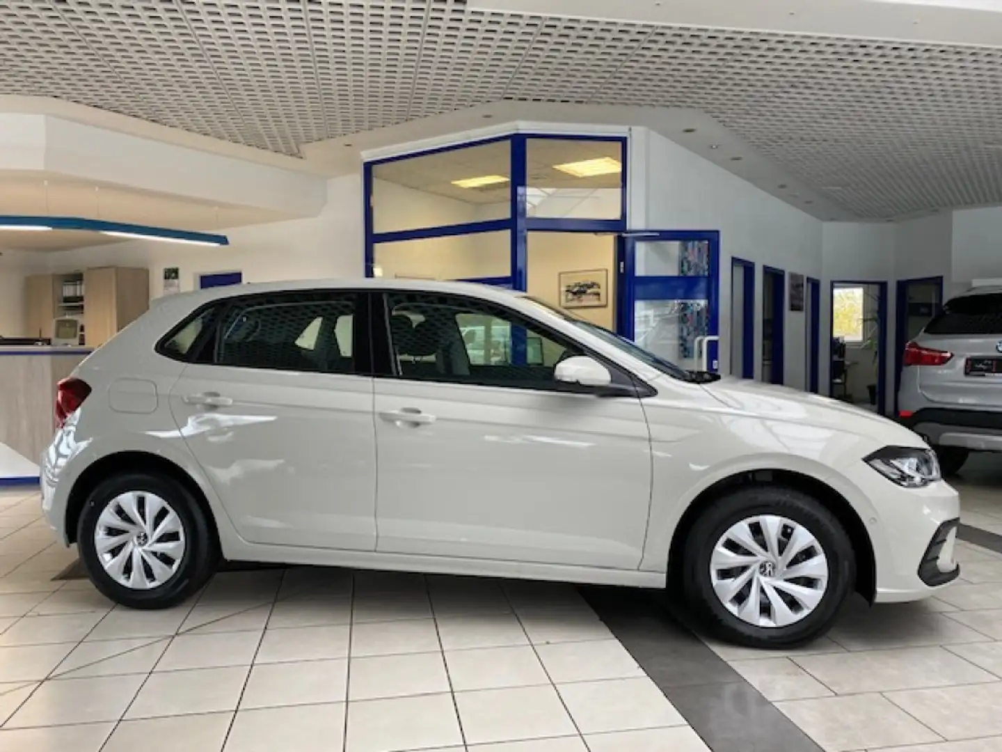 Volkswagen Polo Life 1.0 TSI-DSG,IQ-Drive,Park,Sitzheiz,LED Šedá - 2