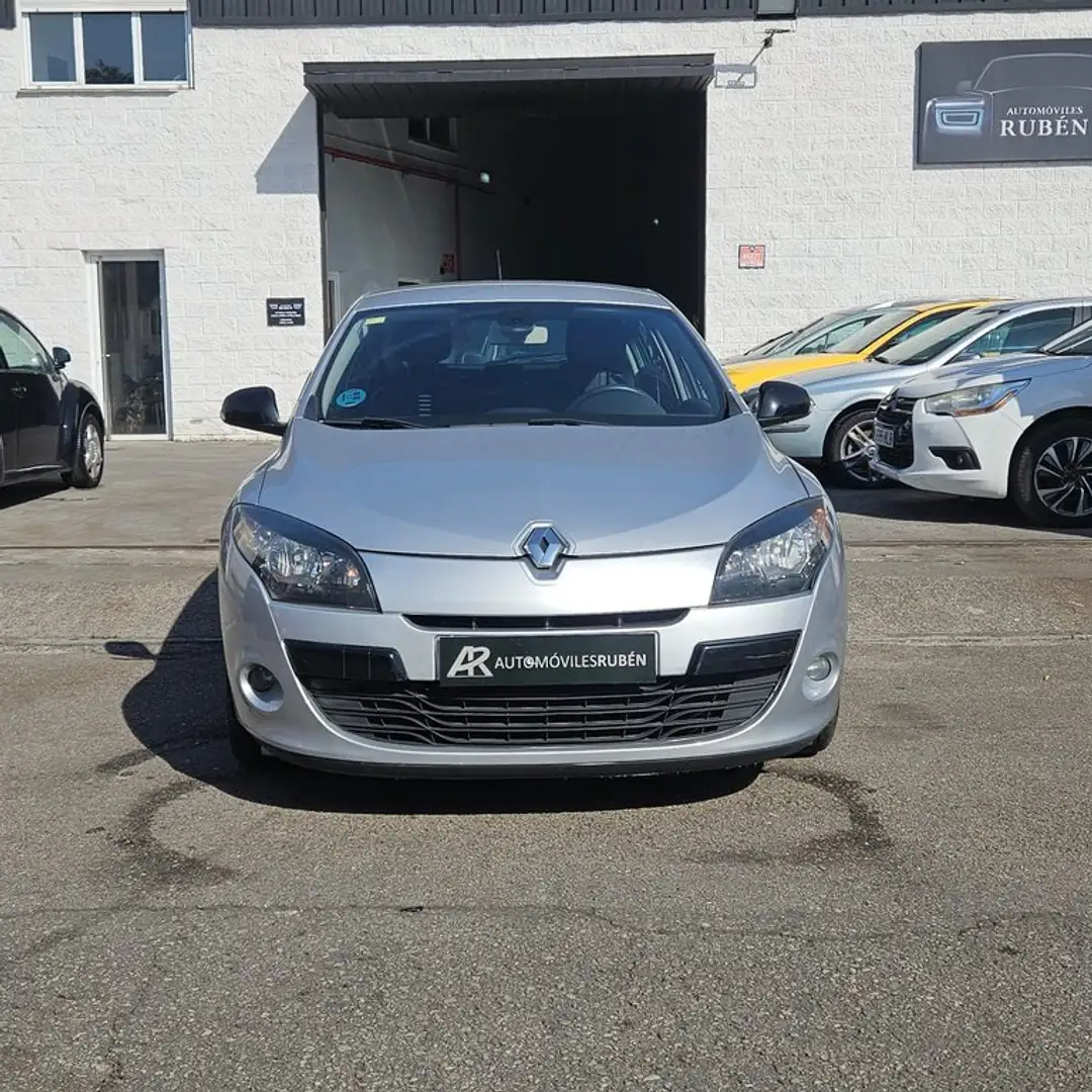Renault Megane Emotion 2011 1.6 16v 110 E5 Gris - 2