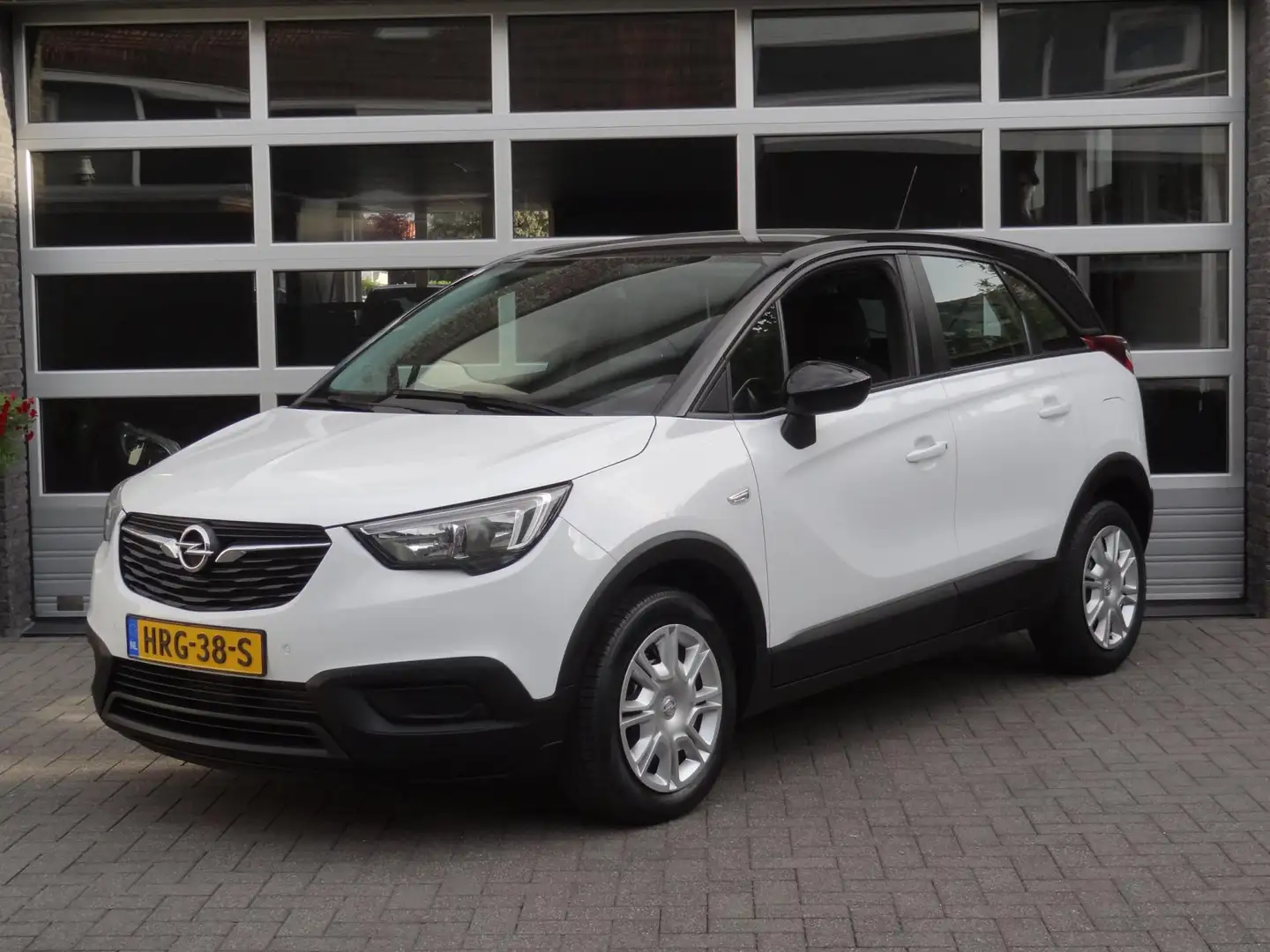 Opel Crossland X 1.2 Turbo Excite Edition, Automaat, Stuur & Stoelv Wit - 1