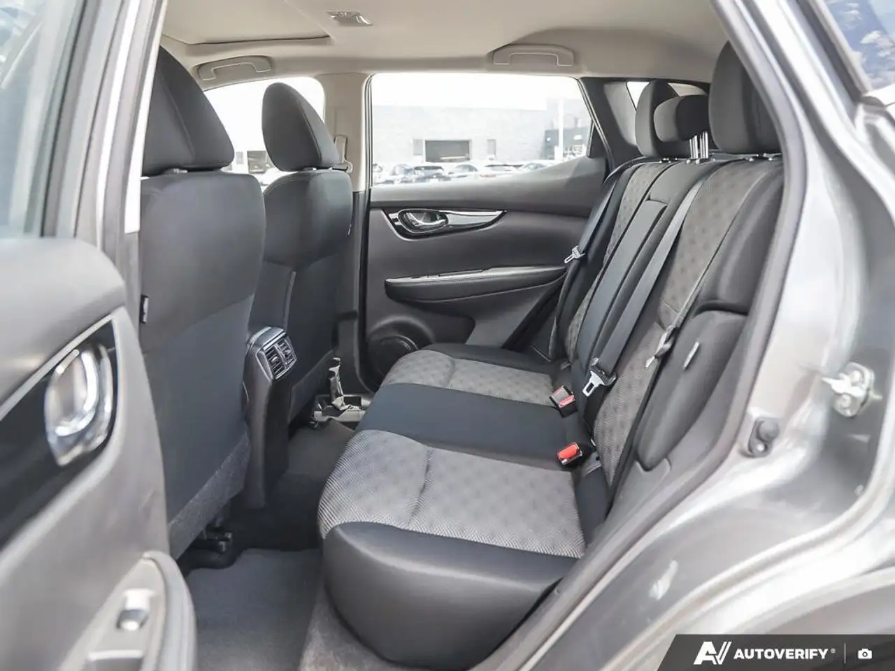 Nissan Qashqai снимка Nissan Qashqai