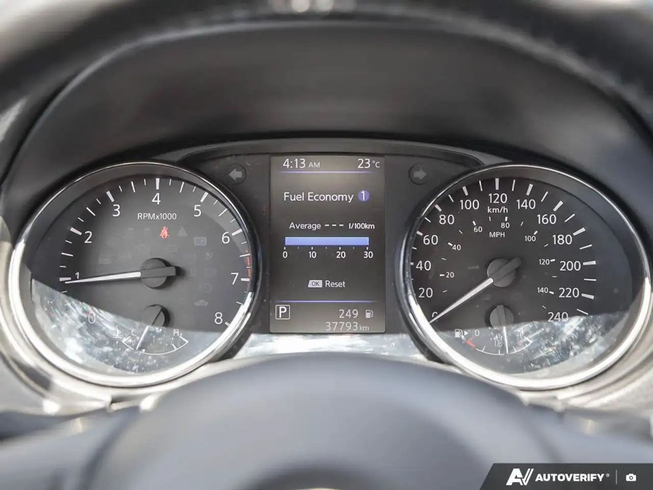 Nissan Qashqai снимка Nissan Qashqai