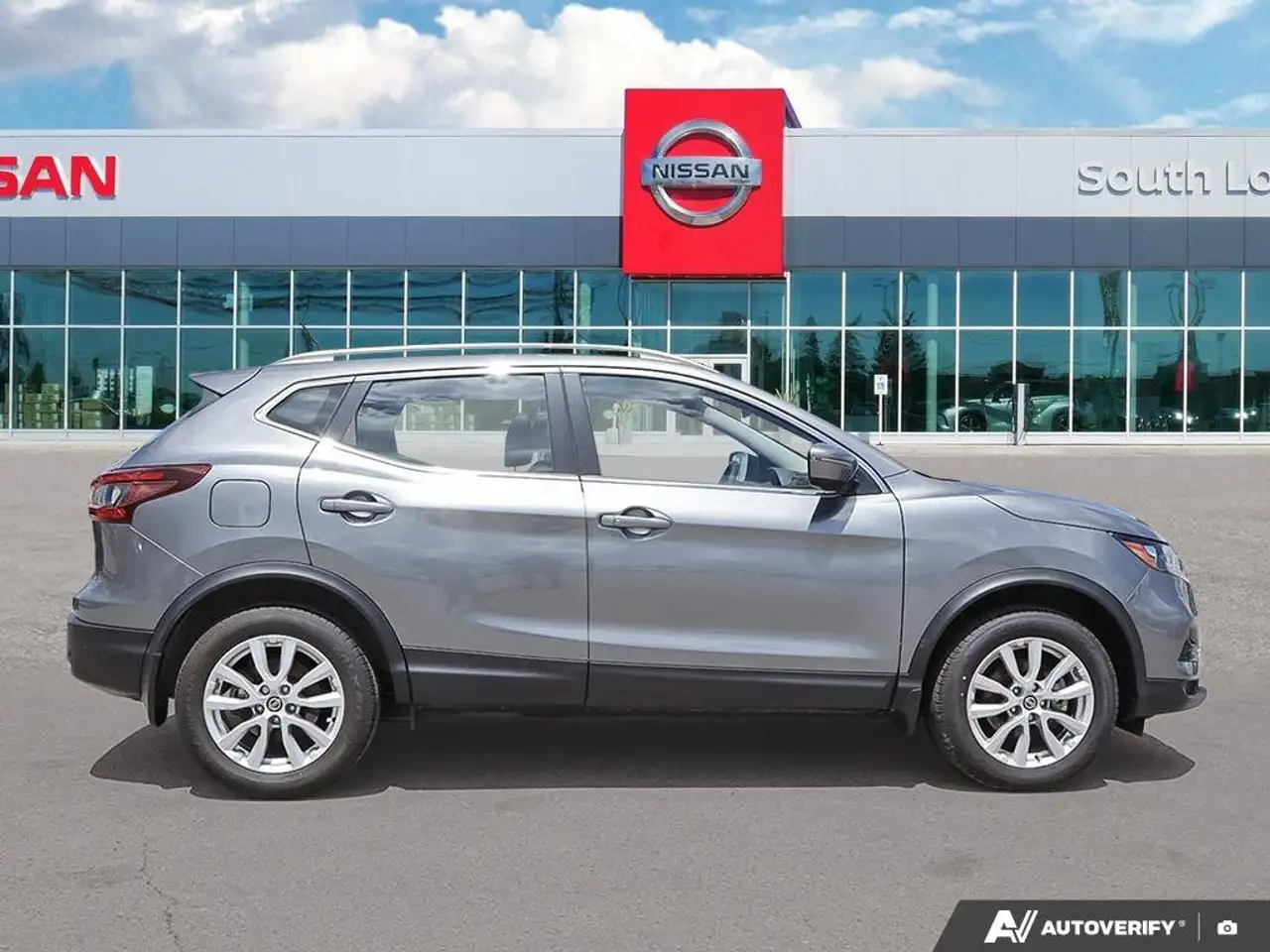 Nissan Qashqai снимка Nissan Qashqai