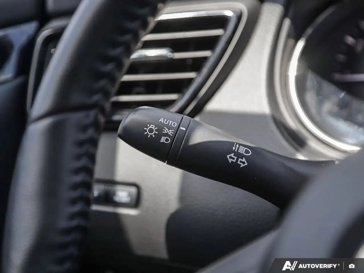 Nissan Qashqai снимка Nissan Qashqai