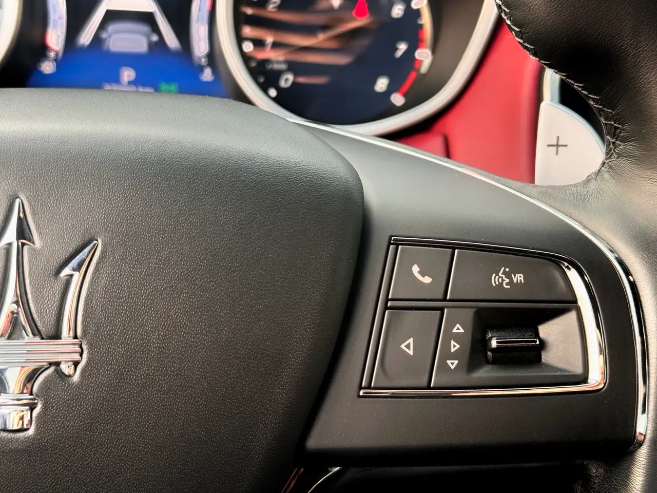 Maserati Ghibli снимка Maserati Ghibli