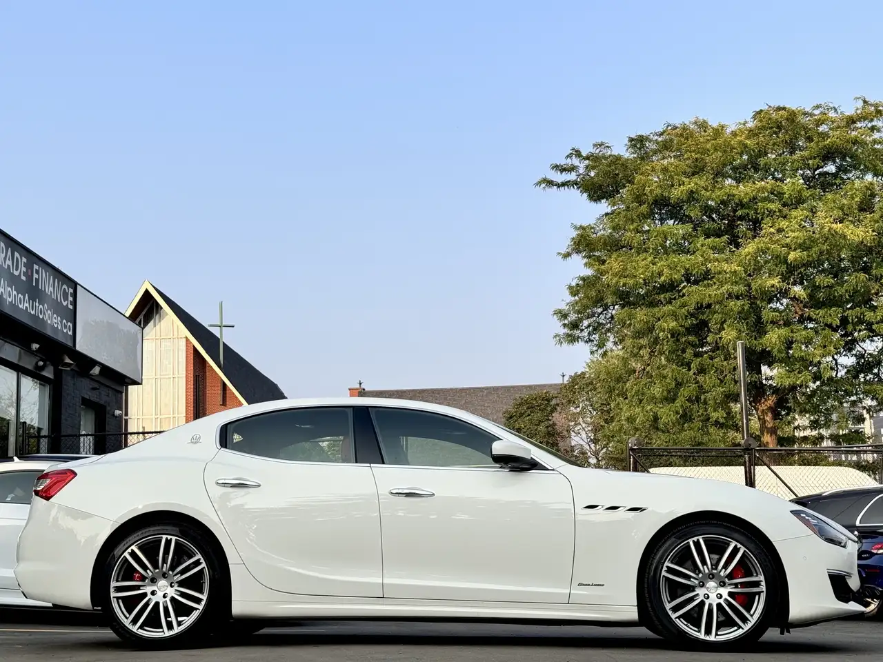 Maserati Ghibli снимка Maserati Ghibli