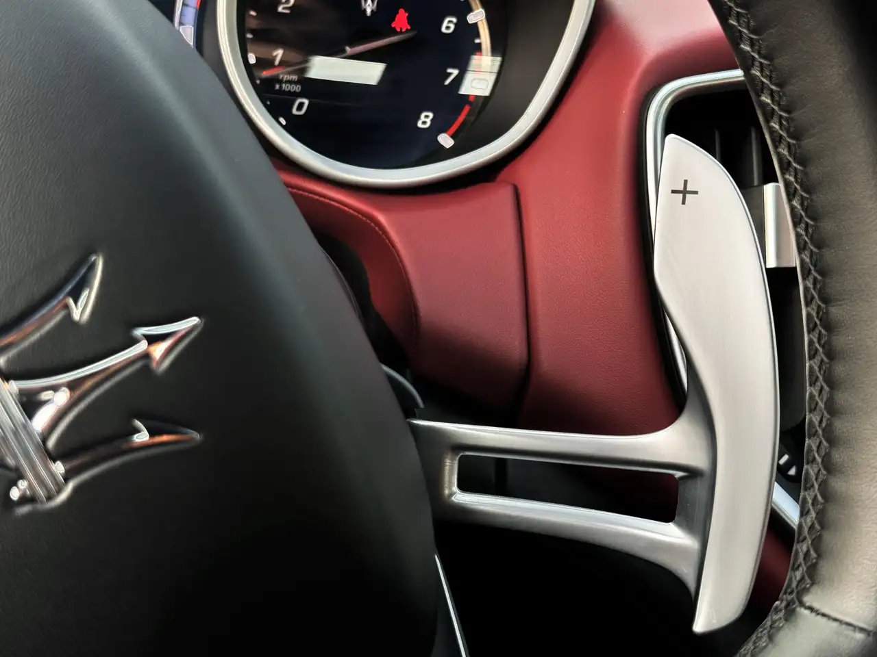 Maserati Ghibli снимка Maserati Ghibli