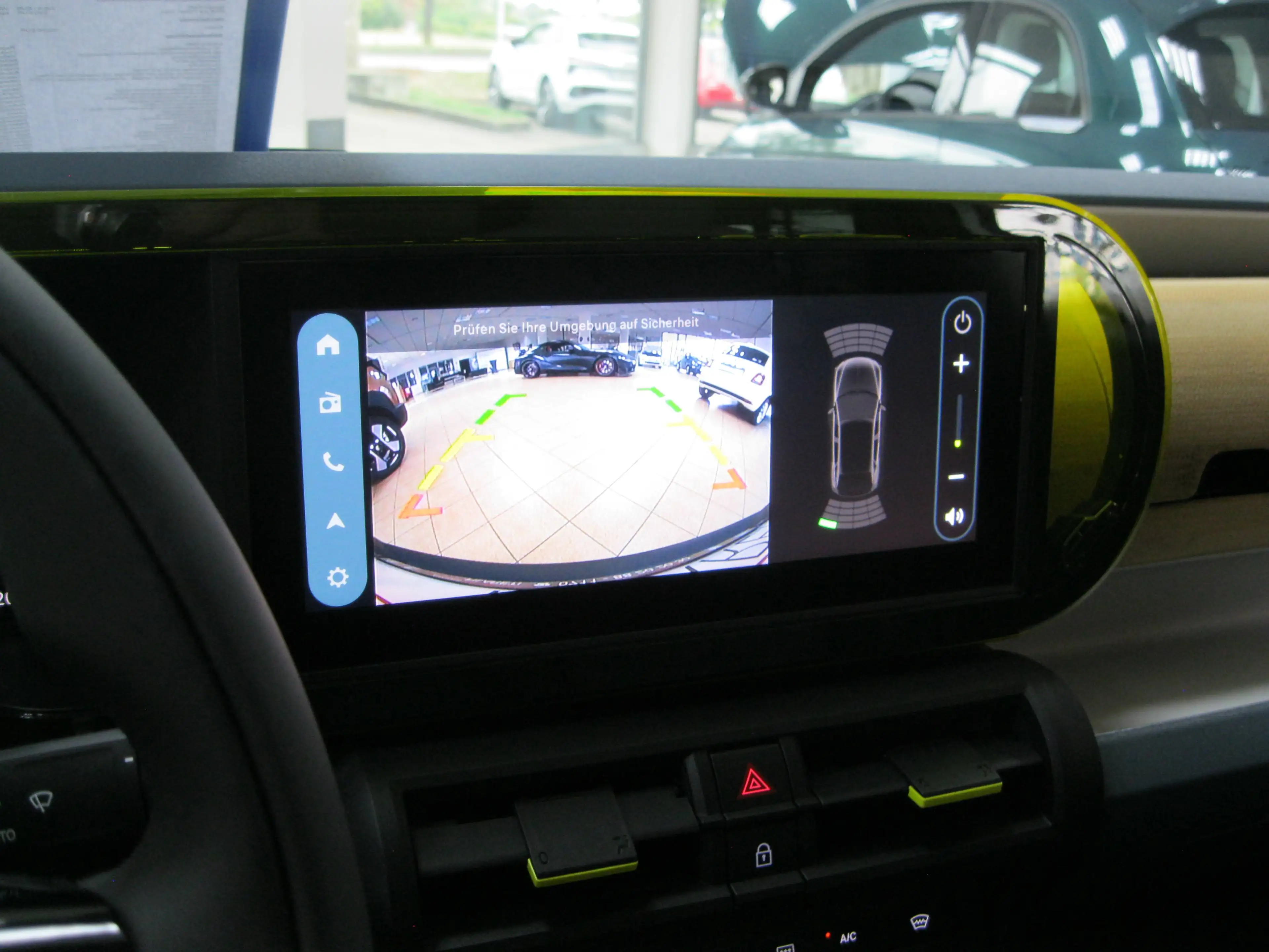 Fiat Grande Panda La Prima Automatik 1.2 Hybrid 74 kW NAVI-Winterpaket-LED-Kamera-PDC-ZV — photo 11