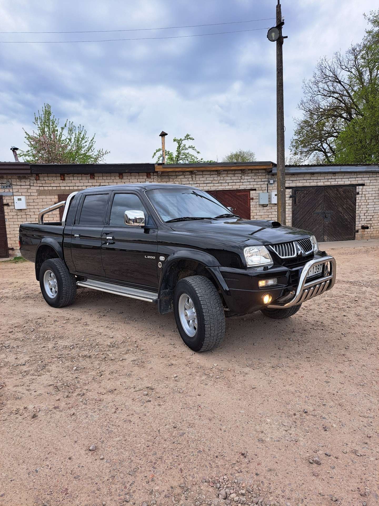 Second hand Mitsubishi L200 2.5