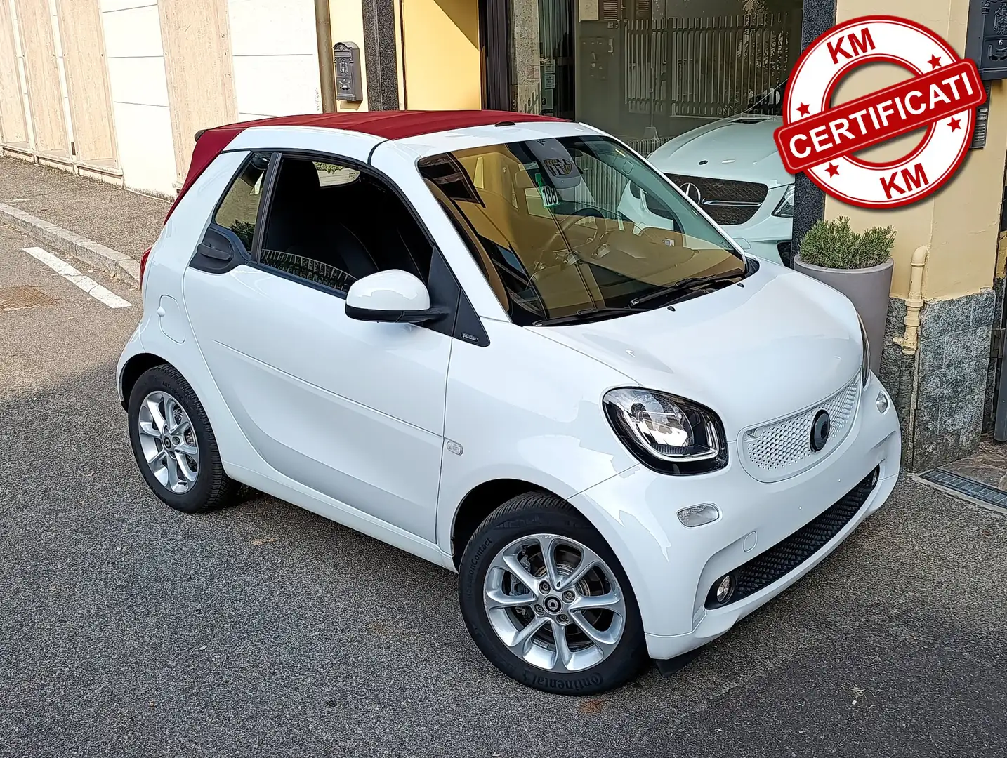 smart forTwo Cabrio 1.0 Passion 71cv aut Capote Rossa km 28.641 Wit - 1