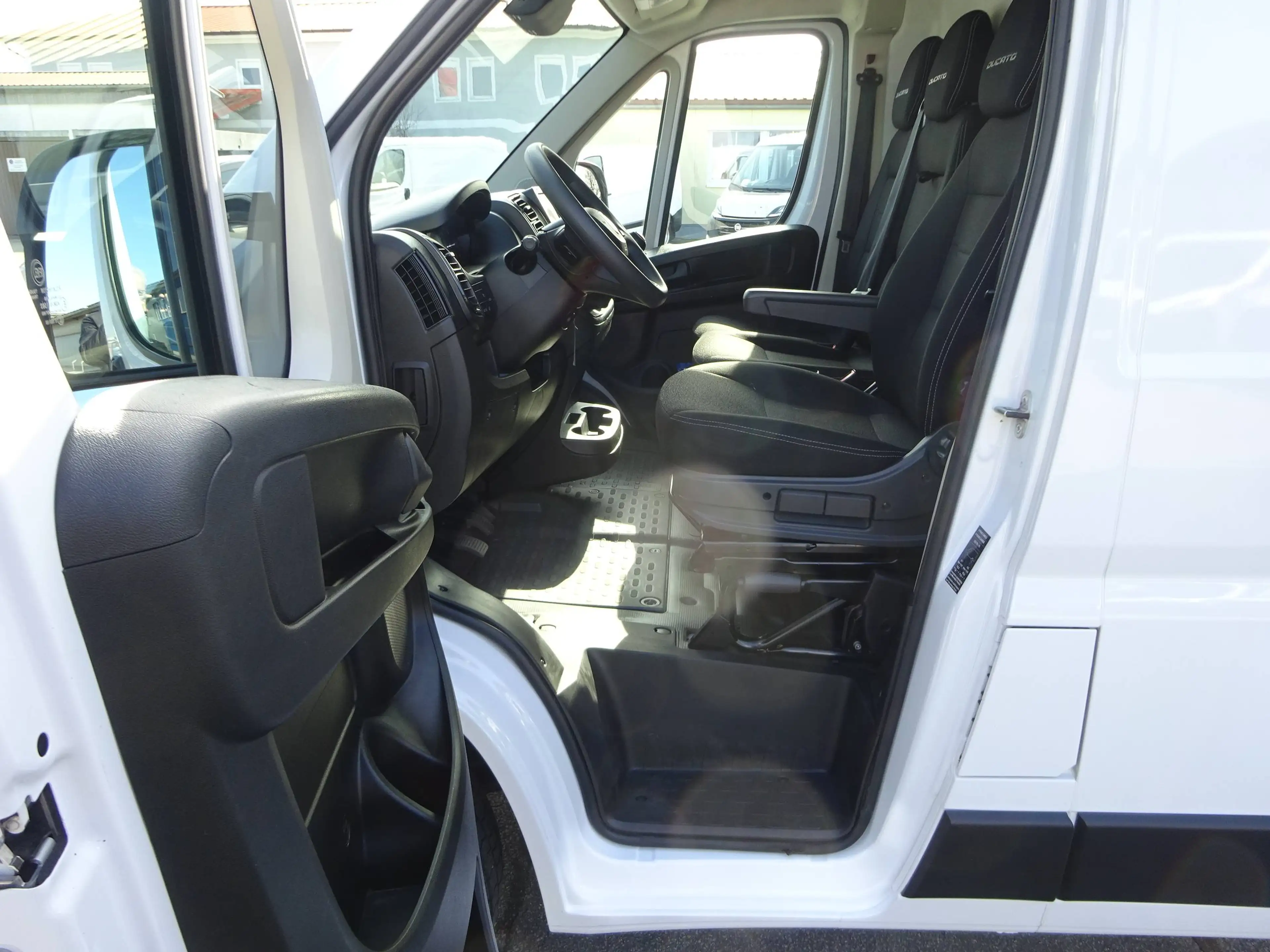 Fiat Ducato 140 L3H2 Klimaauto. Temp. Totw. nur 69900km KD NEU — photo 13