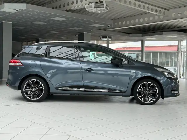 Renault Clio view 4