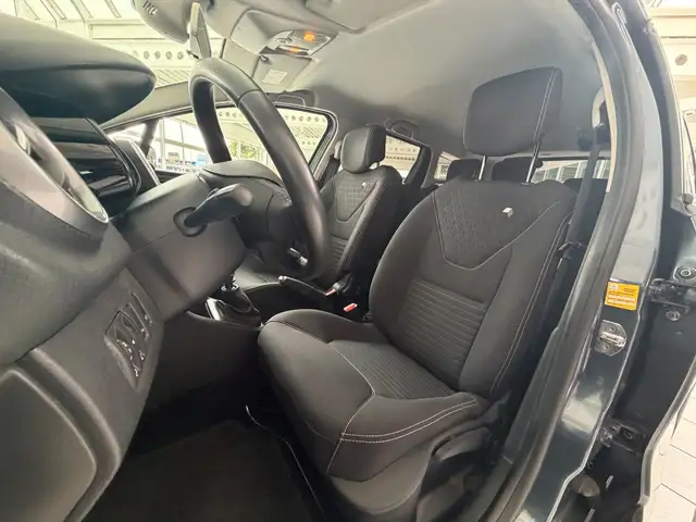 Renault Clio view 13