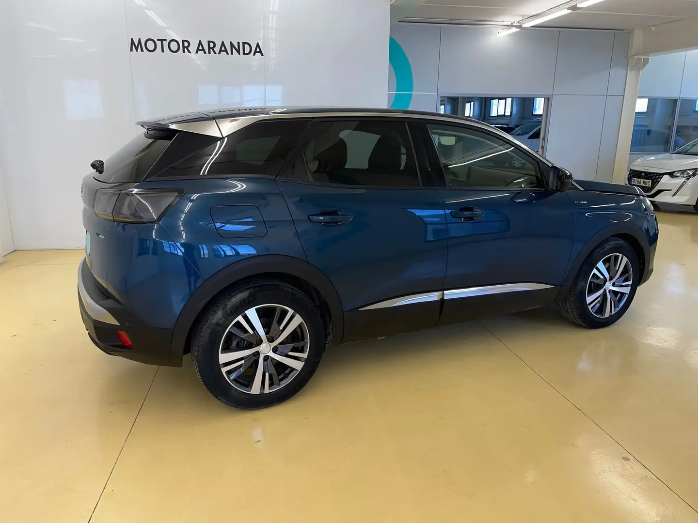 Peugeot 3008 225 e-EAT8 Allure Blauw - 2