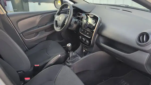 Renault Clio view 10