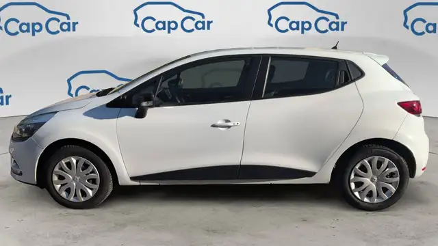 Renault Clio view 2