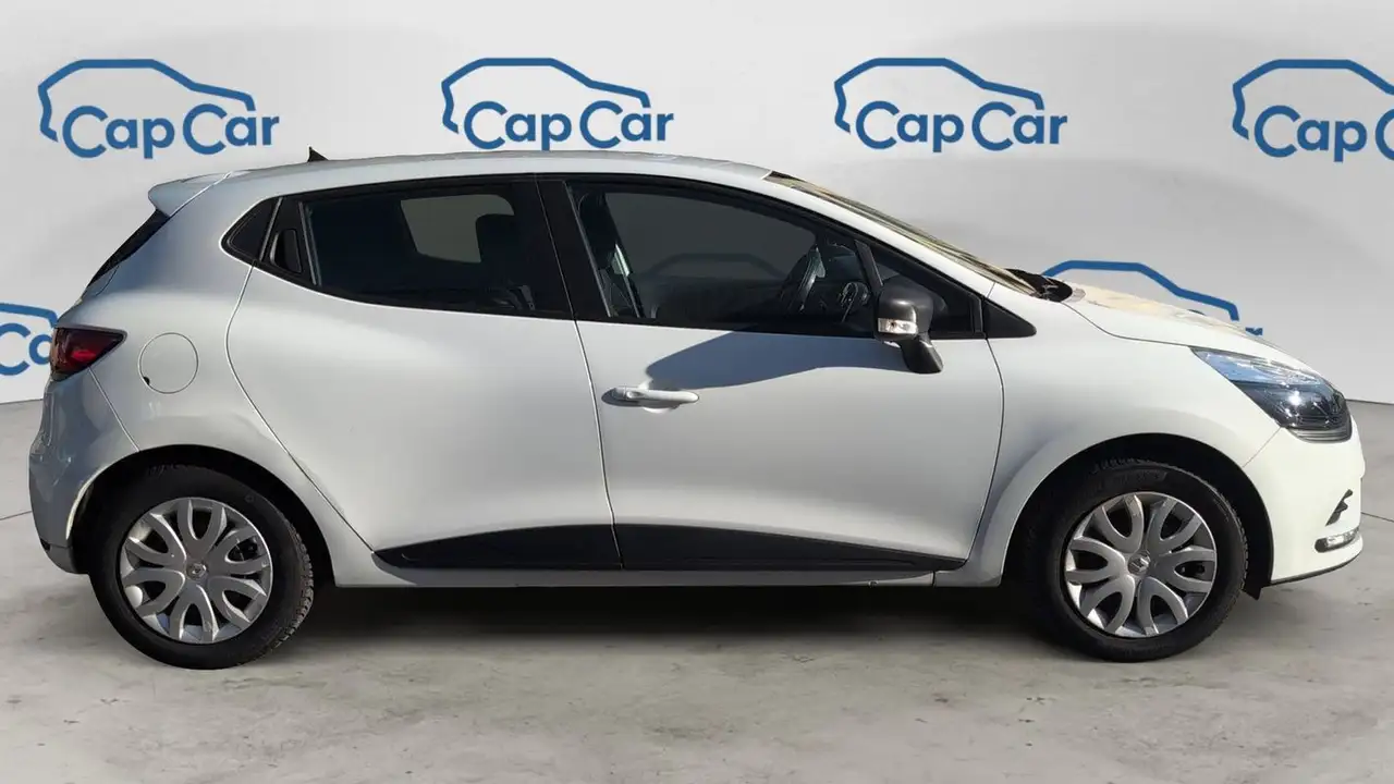 Renault Clio Citadine 5 portes — photo 4