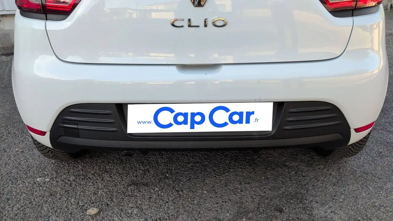 Renault Clio Citadine 5 portes — photo 21